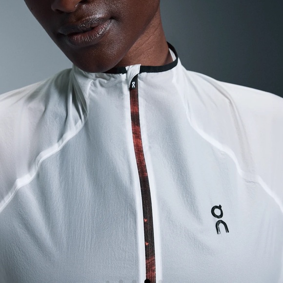 ON RUNNING WOMEN’S ZERO JACKET WHITE/FLAME NWOT! SZ MEDIUM - Picture 5 of 5